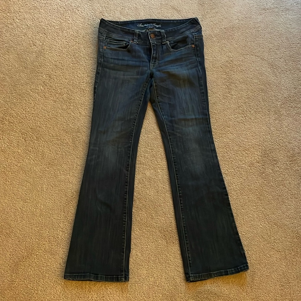 Women’s American Eagle Original Boot Stretch Jean in size 6.